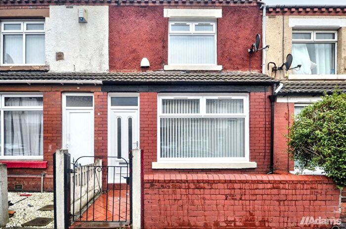 3 Bedroom Town House To Rent In Park Road, Widnes, WA8