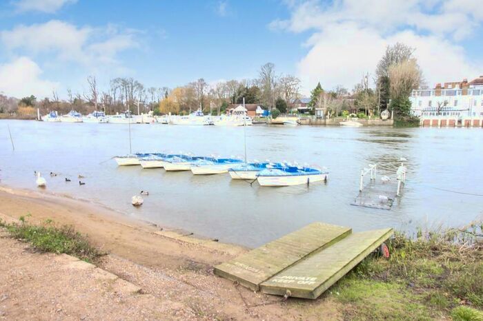 2 Bedroom Apartment To Rent In River Bank, East Molesey, KT8