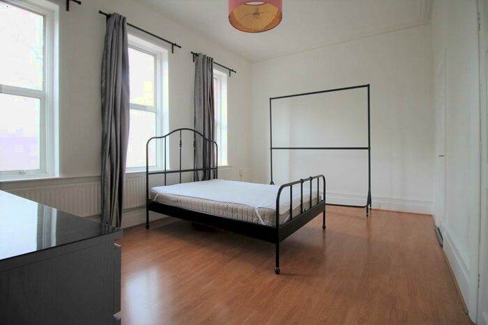 1 Bedroom Terraced House To Rent In Green Lanes, London, N13