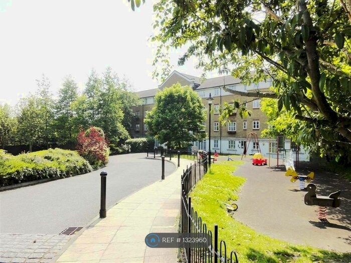 2 Bedroom Flat To Rent In Goddard Place, London N19