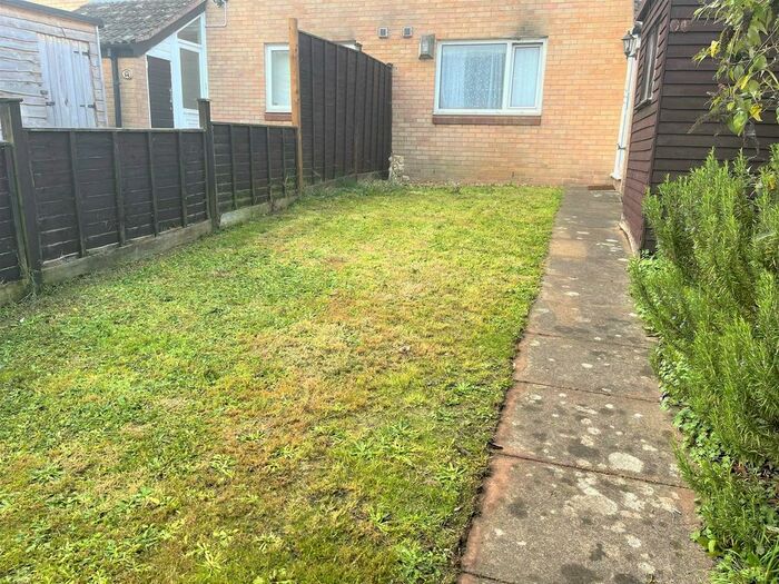 1 Bedroom Flat To Rent In Wardleworth Way, Wellington, TA21