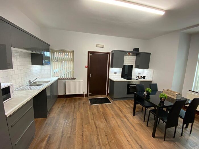 8 Bedroom End Of Terrace House To Rent In Conyngham Road, Victoria Park, Manchester, M14