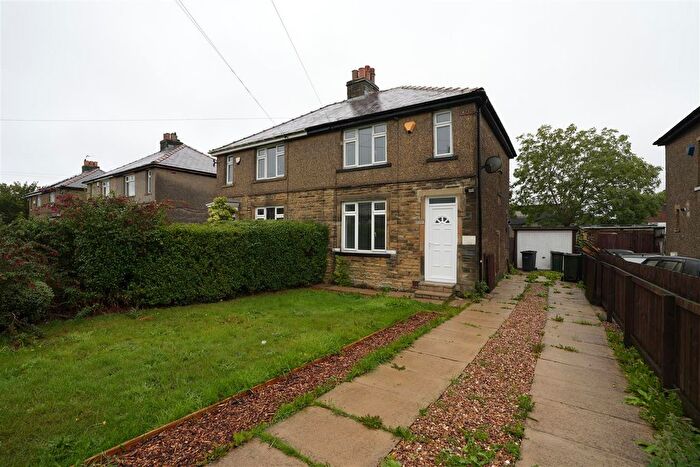 3 Bedroom Semi-Detached House For Sale In Mandale Road, Bradford, BD6