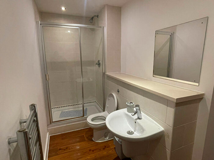 2 Bedroom Apartment To Rent In Bury Street, Salford, M3