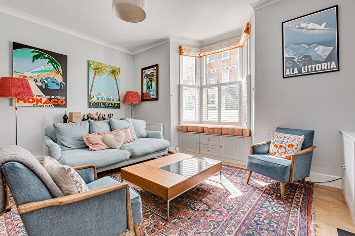 4 Bedroom End Of Terrace House To Rent In Munster Road, Munster Village, SW6