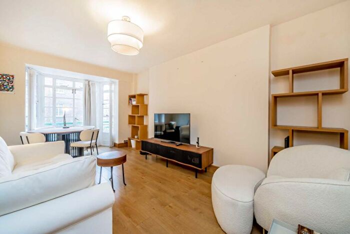 1 Bedroom Flat For Sale In Gloucester Place, Marylebone, NW1