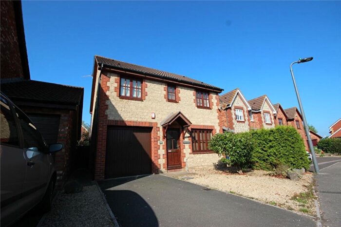 4 Bedroom Detached House To Rent In Juniper Way, Bradley Stoke, Bristol, BS32