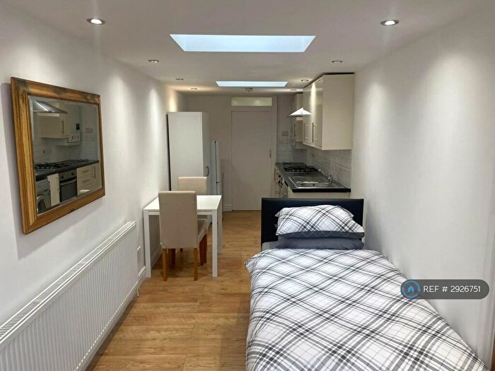 Studio To Rent In Wood End Avenue, Harrow, HA2