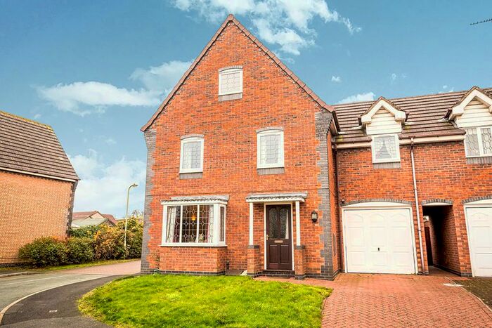 4 Bedroom Semi-Detached House To Rent In Old Whittington Road, Gobowen, Oswestry, Shropshire, SY11
