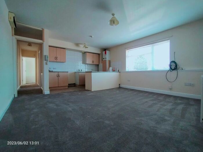 2 Bedroom Flat To Rent In The Parkway, Off Colchester Road, LE5