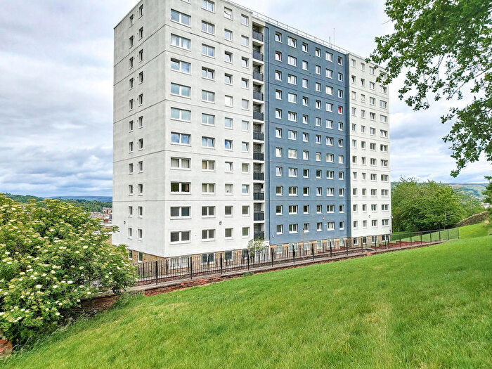2 Bedroom Apartment To Rent In Parkwood Rise, Keighley, BD21