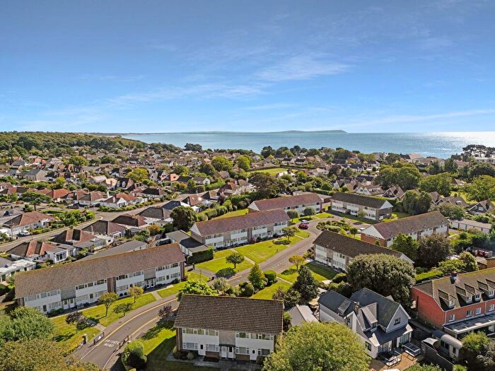 2 Bedroom Flat To Rent In Bure Park, Friars Cliff, Dorset., BH23