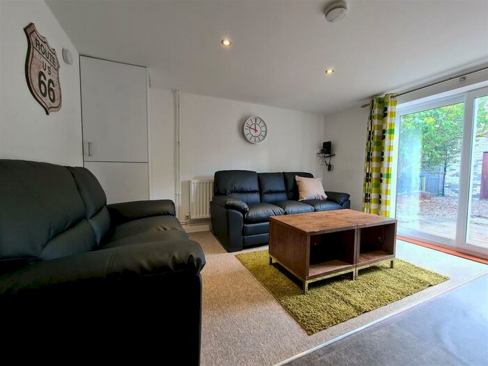 6 Bedroom House To Rent In Victoria Road, Cambridge, CB4