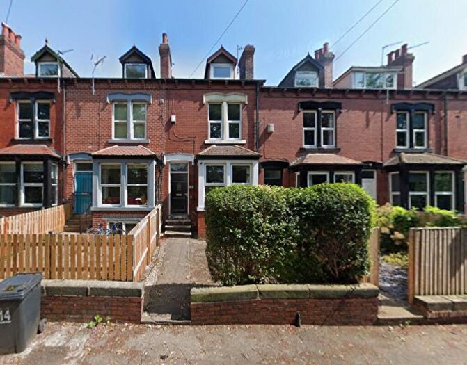 6 Bedroom Terraced House For Sale In Langdale Terrace, Headingley, Leeds, LS6