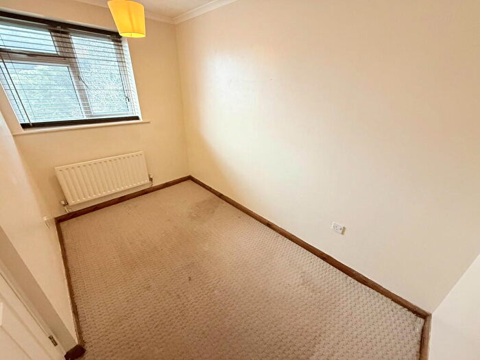 2 Bedroom End Of Terrace House To Rent In Kingfisher View, Stechford, B34