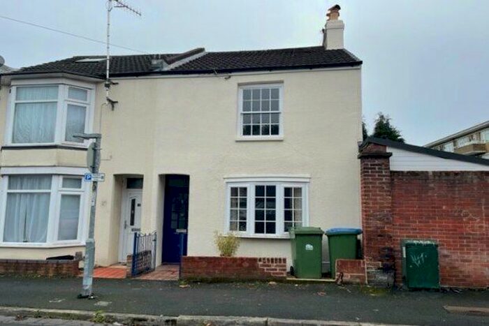 2 Bedroom Property To Rent In Middle Street, Southampton SO14