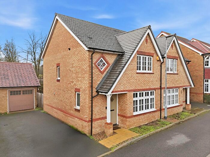 3 Bedroom Semi Detached House For Sale In Bebington Drive, Langdon Hills, Basildon, Essex, SS16