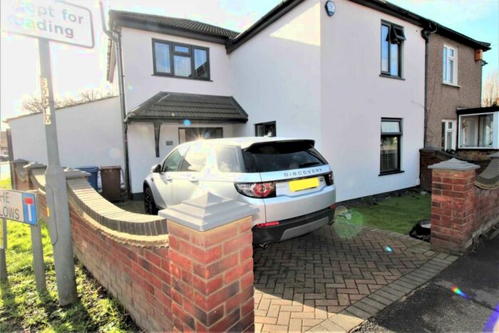 4 Bedroom Semi-Detached House To Rent In Dock Road, Grays, Essex, RM17
