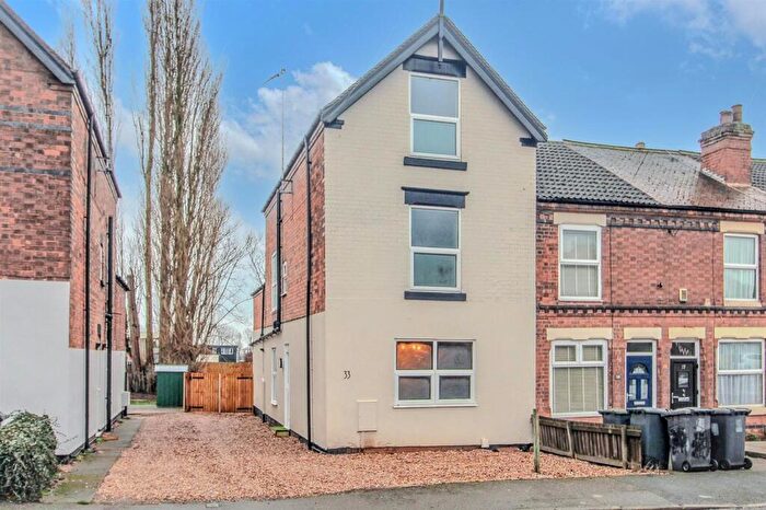 4 Bedroom End Of Terrace House For Sale In Vale Road, Colwick, Nottingham, NG4