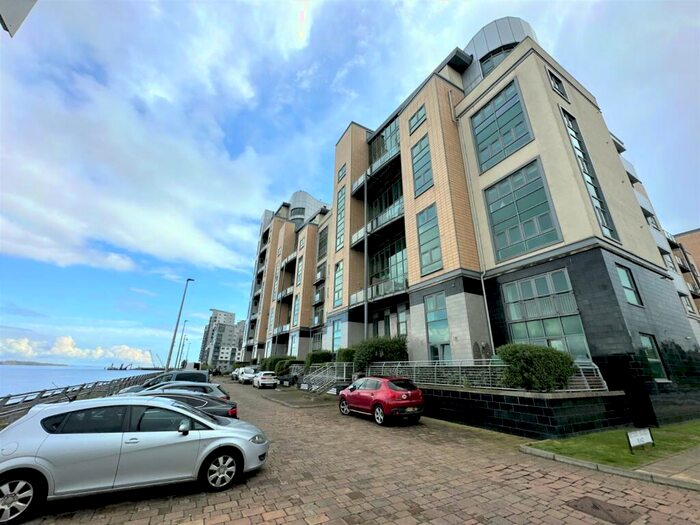 2 Bedroom Flat To Rent In Western Harbour Breakwater, Edinburgh, EH6