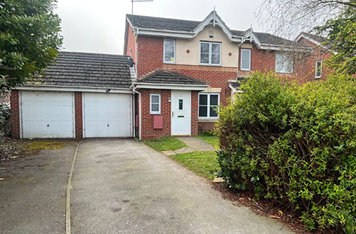 3 Bedroom Semi Detached House For Sale In Millmoor Road, Barnsley, S73