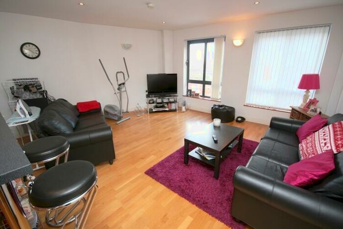 2 Bedroom Apartment To Rent In Lake House, Ellesmere Street Manchester, M15