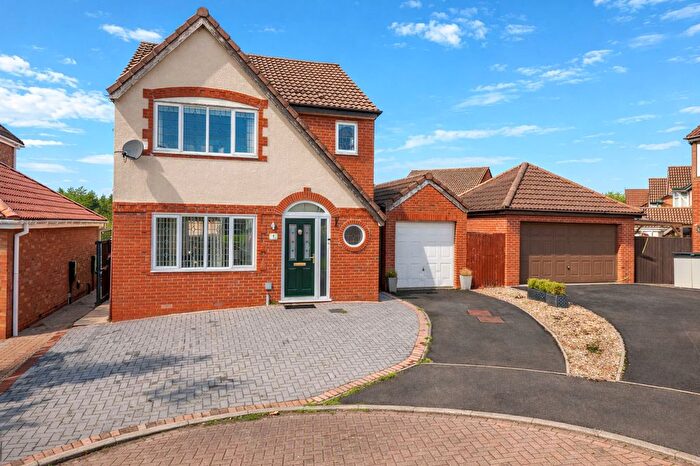 3 Bedroom Detached House For Sale In Dean Wood Close, Chorley, PR7