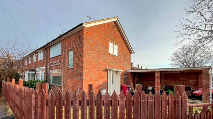 2 Bedroom End Of Terrace House To Rent In Goodwin Road, Slough SL2
