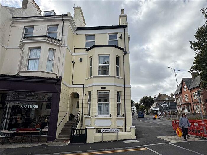 2 Bedroom Flat For Sale In Cheriton Place, Folkestone, CT20