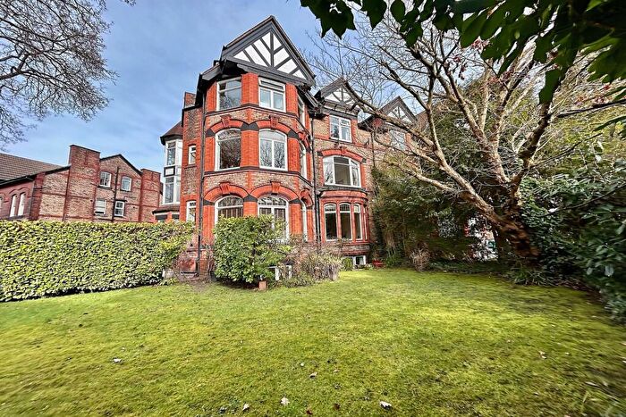 2 Bedroom Apartment For Sale In Lapwing Lane, West Didsbury, M20