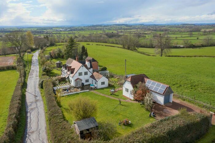 3 Bedroom Cottage For Sale In Trickses Lane, Ham Green, Redditch, B97