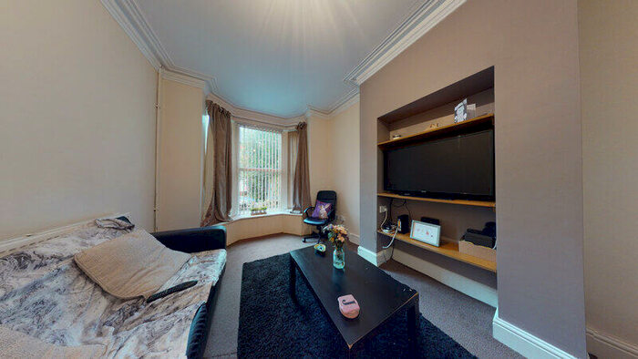 4 Bedroom End Of Terrace House To Rent In Ashville Terrace, Hyde Park, Leeds, LS6