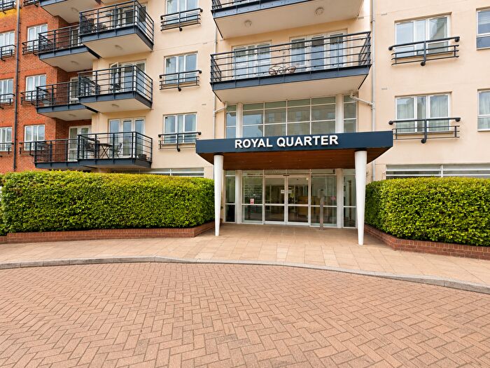 2 Bedroom Flat For Sale In Seven Kings Way, Kingston Upon Thames, KT2
