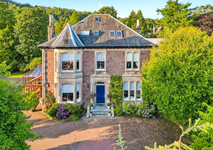 6 Bedroom Detached House For Sale In Bracklinn Road, Callander, FK17
