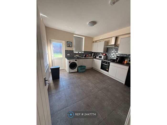 3 Bedroom Terraced House To Rent In Duncan Street, Brinsworth, Rotherham, S60