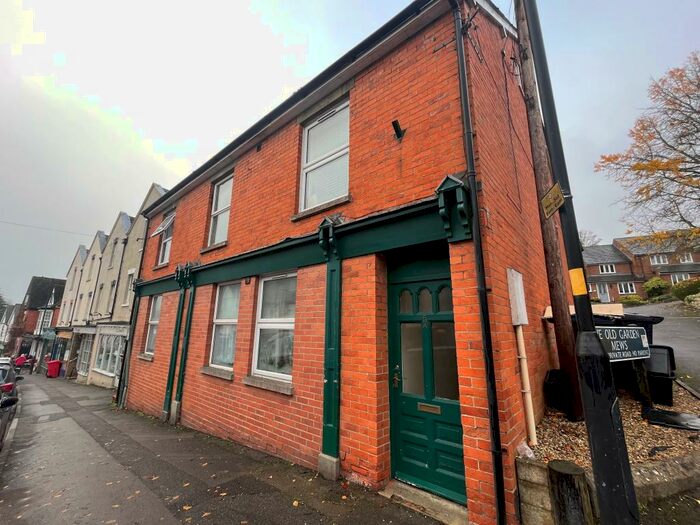 1 Bedroom Flat To Rent In The Old Garden House, High Street, Tisbury, SP3