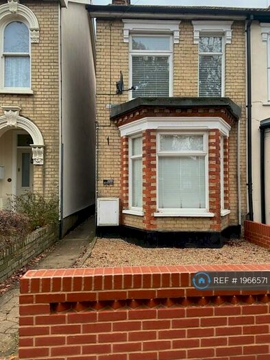 2 Bedroom Semi-Detached House To Rent In Nacton Road, Ipswich, IP3