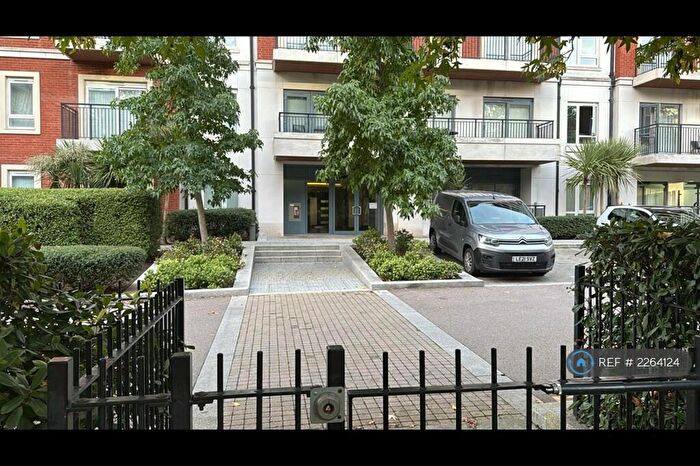 1 Bedroom Flat To Rent In Goldhawk House, London, NW9