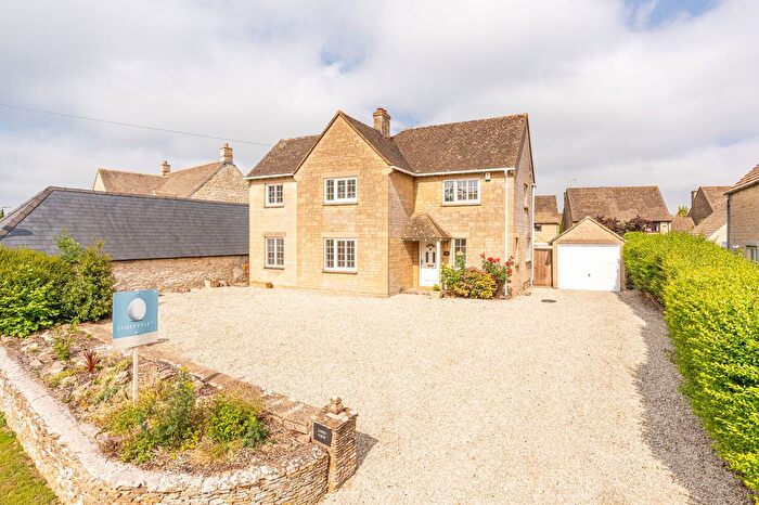 4 Bedroom Detached House For Sale In Bath Road, Tetbury, GL8