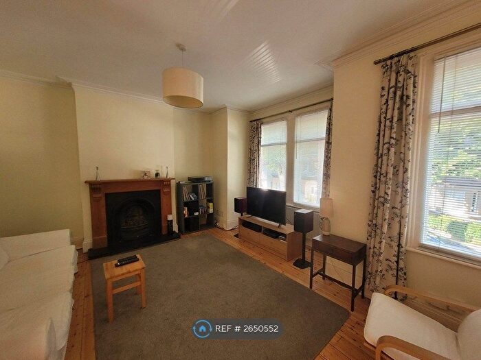 1 Bedroom Flat To Rent In Near Elizabeth Line, London, W7