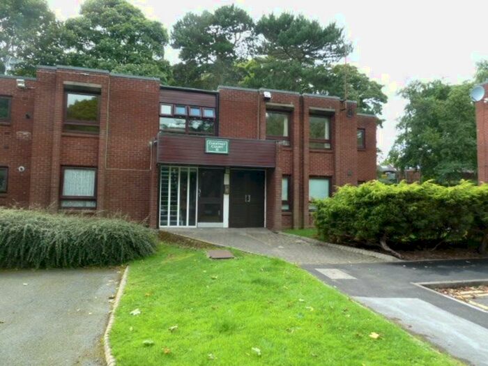 2 Bedroom Flat To Rent In Chestnut Court, B74