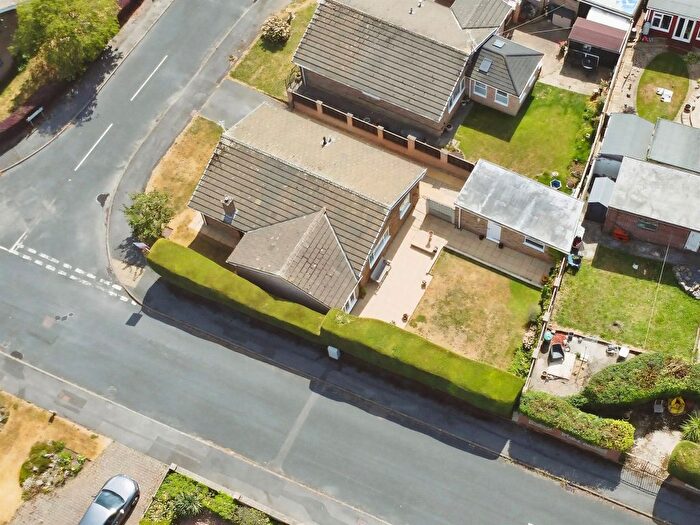3 Bedroom Detached Bungalow For Sale In Hooton Close, Laughton, Sheffield, S25
