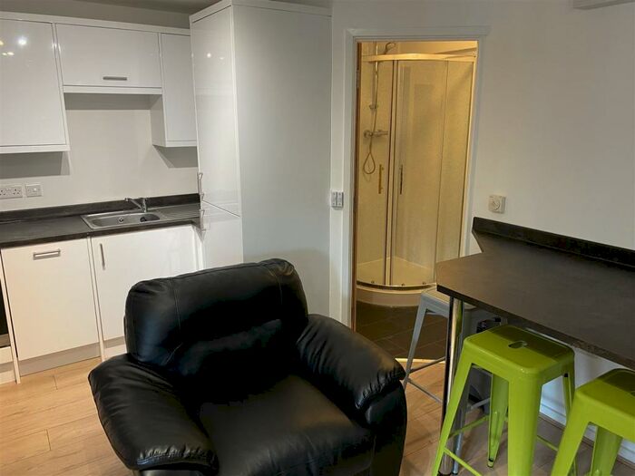 5 Bedroom Flat To Rent In Flat, The Forum, Tiverton Way, Cambridge, CB1