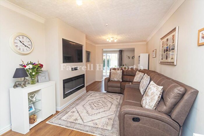 3 Bedroom House For Sale In Pickthorn Close, Lancaster, LA1