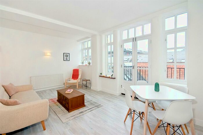 2 Bedroom Apartment To Rent In Fairclough Street, E1