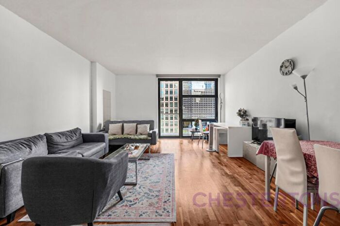 2 Bedroom Flat To Rent In Discovery Dock Apartments West, South Quay Square, E14