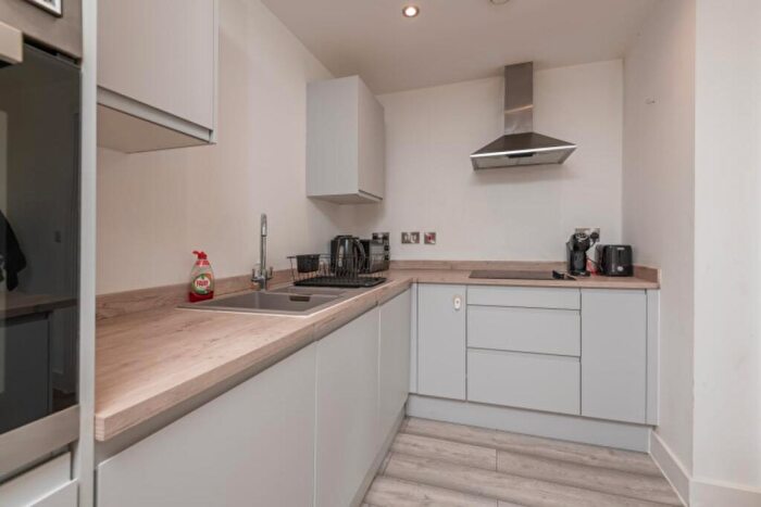 2 Bedroom Flat To Rent In Leylands House, Mabgate, Leeds, LS9