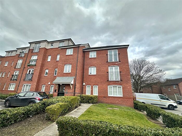 2 Bedroom Flat For Sale In St. Michaels View, Widnes, Cheshire, WA8