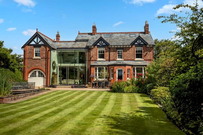 6 Bedroom Detached House For Sale In Higher Lane, Lymm, WA13