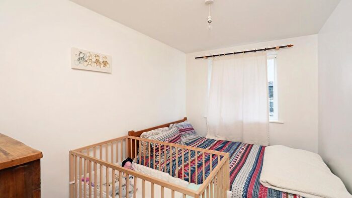 2 Bedroom Flat To Rent In Church Road, Acton, W3